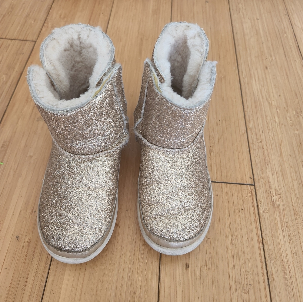 Gold glitter UGG boots - Picture 5 of 5